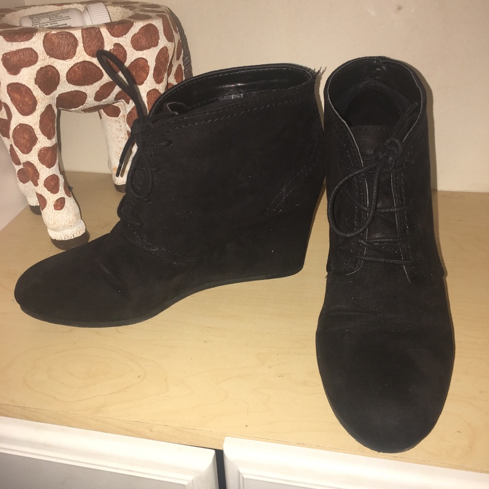 Arizona wedge booties